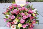 横浜市みなとみらいへバラの花束を即日当日配達しました。【横浜花屋の花束・スタンド花・胡蝶蘭・バルーン・アレンジメント配達事例982】